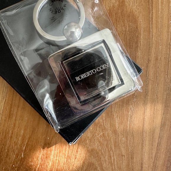 Roberto Coin Key Chain - Picture 2 of 3